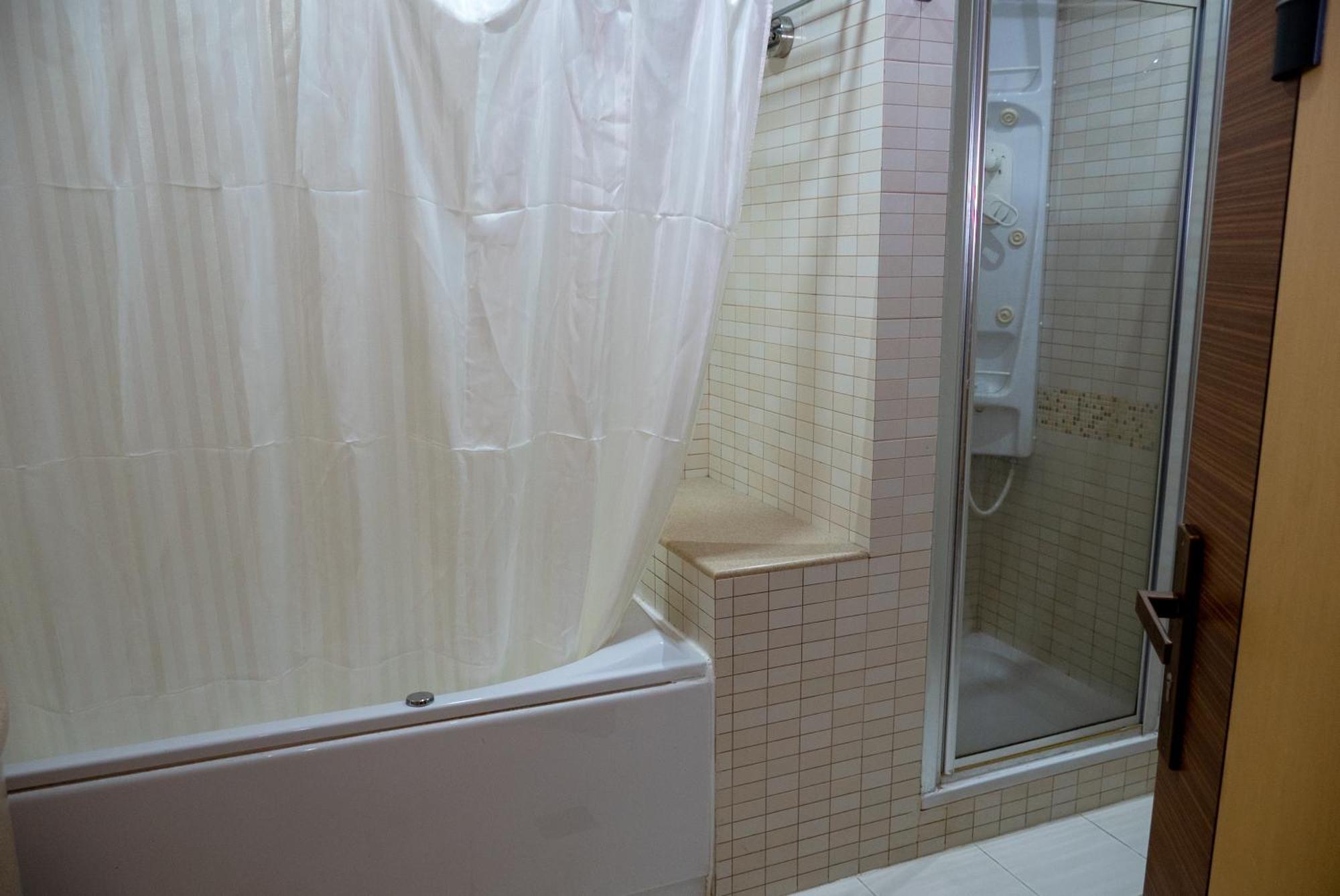 Excelsior Luxury Apartments Al-Manamah Bagian luar foto